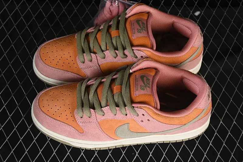 All Categories Nk SB Dunk Series Nk SB Dunk Low Low-top sneakers Nike SB Dunk Low "Red Stardust" Stardust powder Low-top casual sneakers HJ4135-600